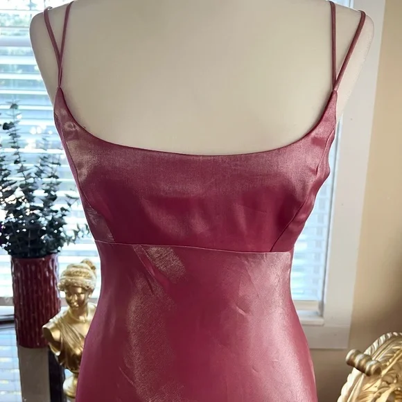 Elegant Pink Satin Gown - Picture 2 of 5